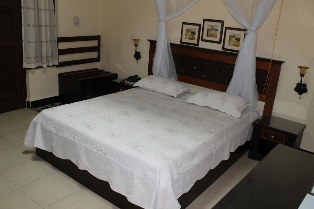 New Dodoma Hotel Zimmer foto